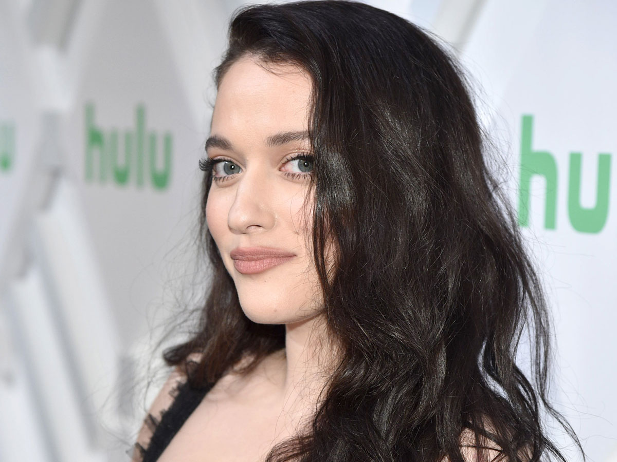 Kat Dennings shows off her engagement ring - who is Kat Dennings engaged to?