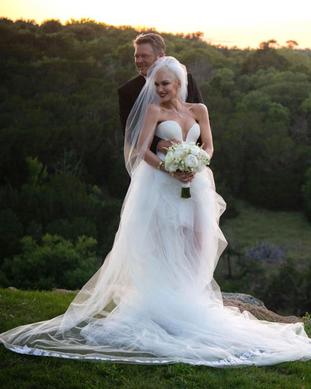 Gwen Stefani Got Married in White Boots ...