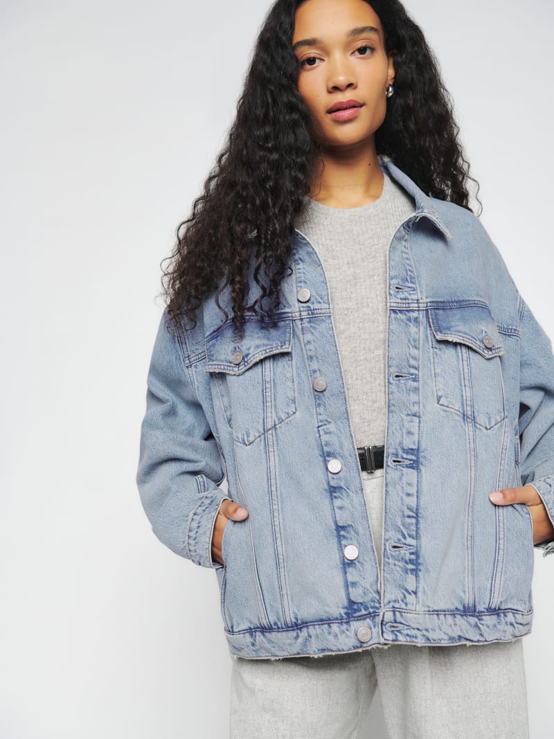 7 Blue-Jeans Outfits Fashion People Are Wearing | Who What Wear