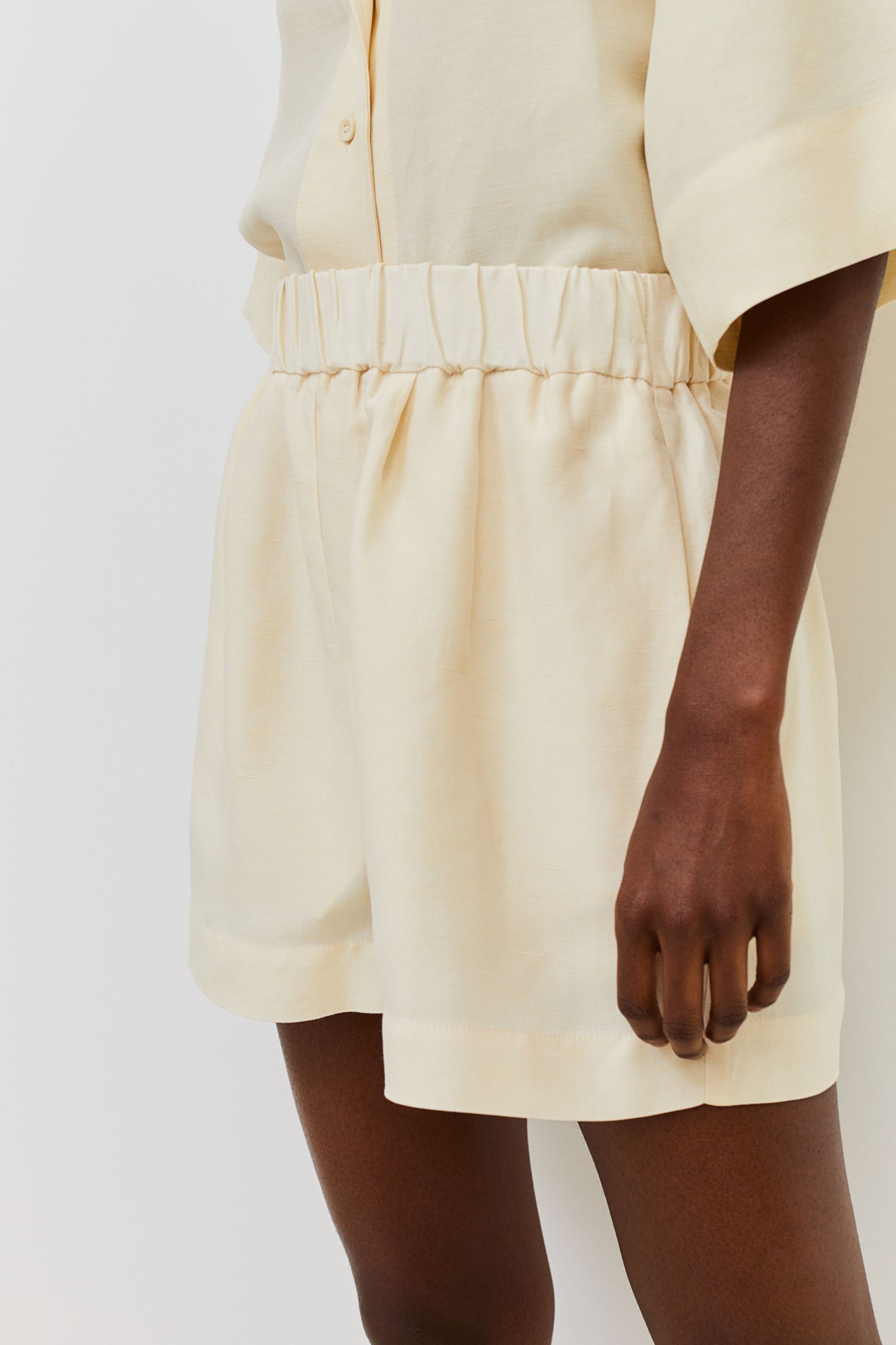 H&M Linen-Blend Shorts