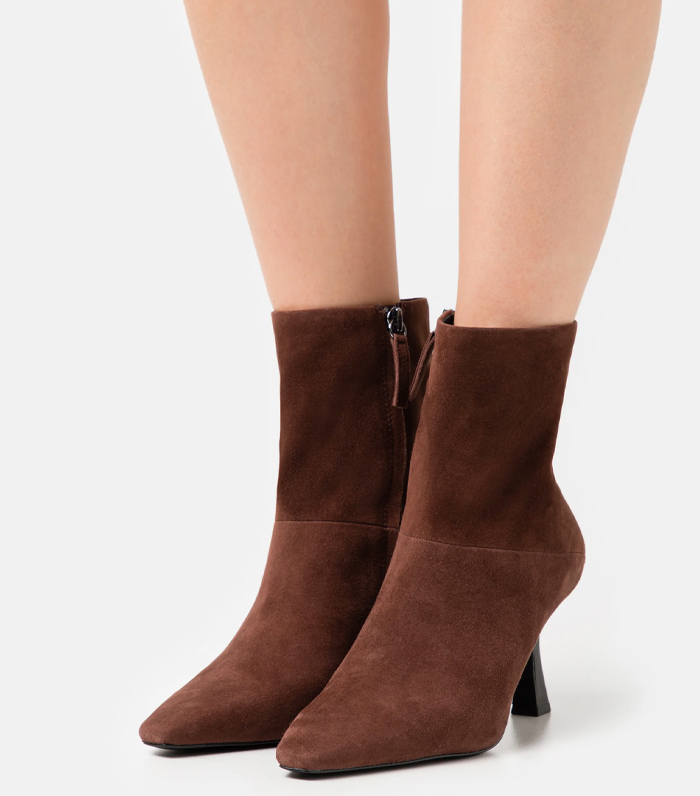 Autumn 2021's Best Knee-High Boots Are Selling Fast | Who What Wear UK