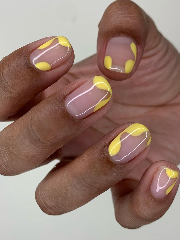 Autumn nail designs: Dripping polish