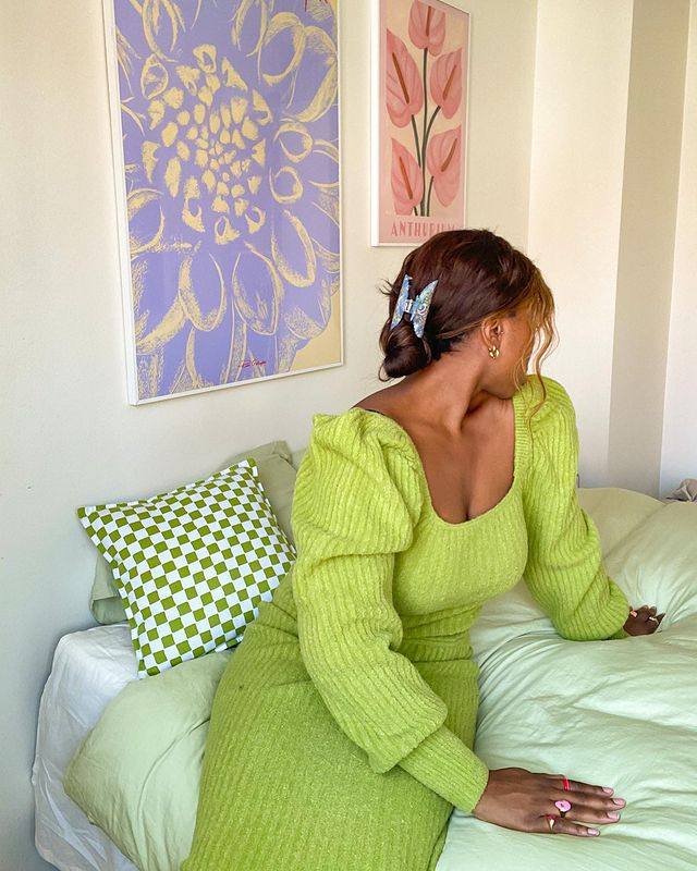 How to wear colour in autumn: @nnennaechem wears a lime knitted dress