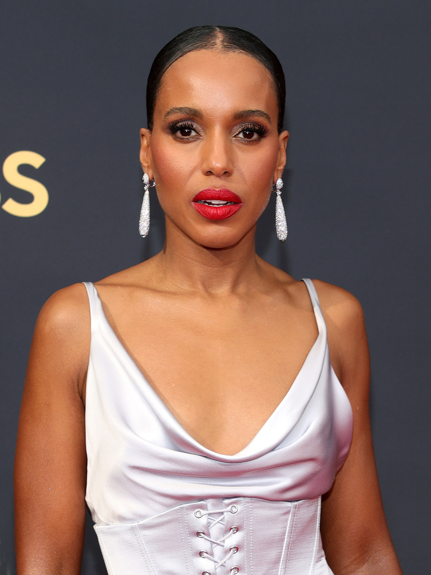 All of the Best Beauty Looks From the Emmys 2021 Red Carpet