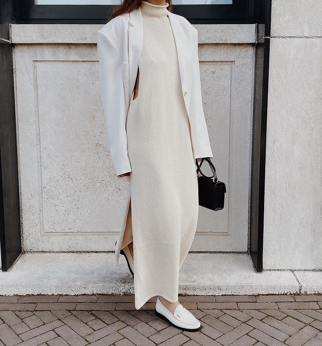 Shoes to Wear with Knitted Dresses: @modedamour wears a cream knit dress with matching loafers