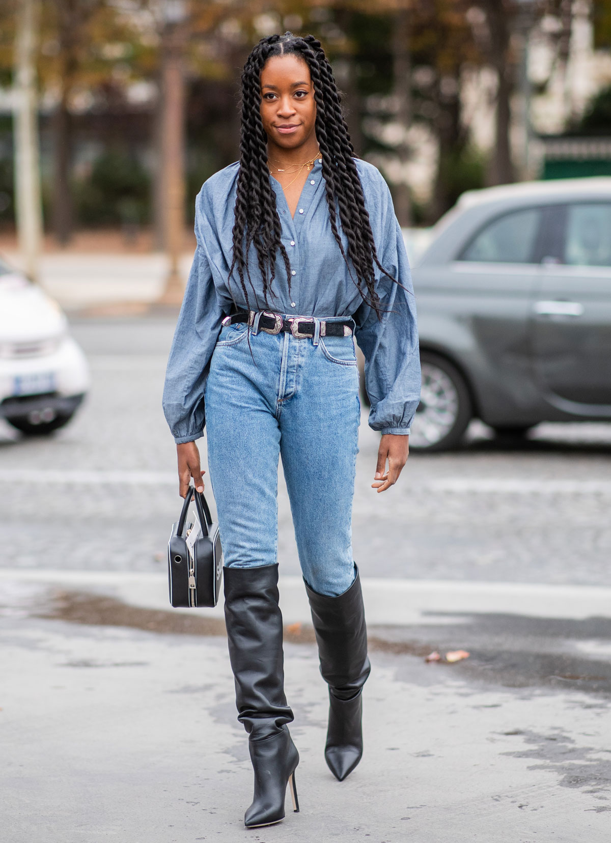 Baggy Jeans and Knee-High Boots Ruled the Streets at Seoul Fashion Week