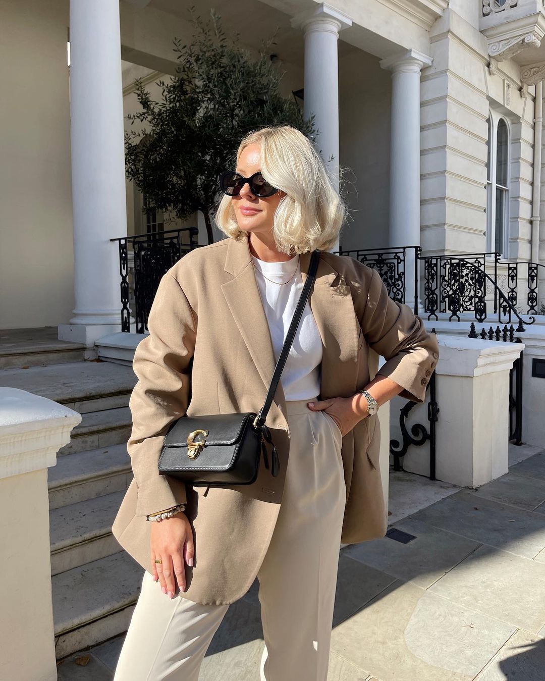 9 Neutral Outfits That Are Easy, Chic And Perfect for Autumn