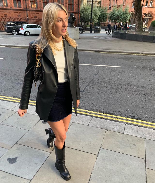 French Girl Corduroy Outfits: @camillcharriere wears a navy corduroy skirt