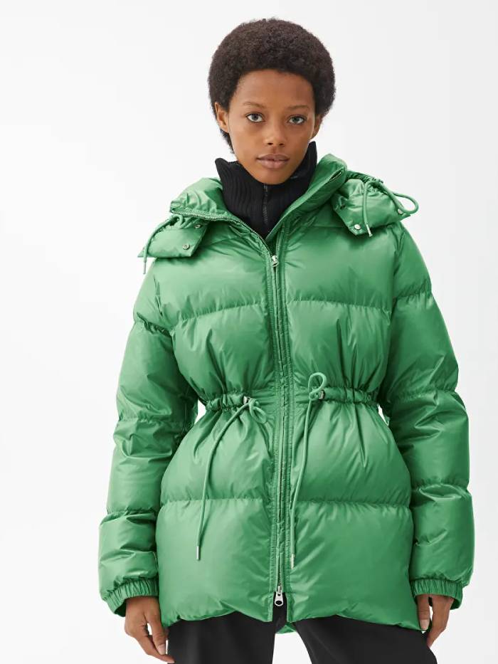 This Is the New Version of Arket's Sell-Out Puffer Coat | Who What Wear UK