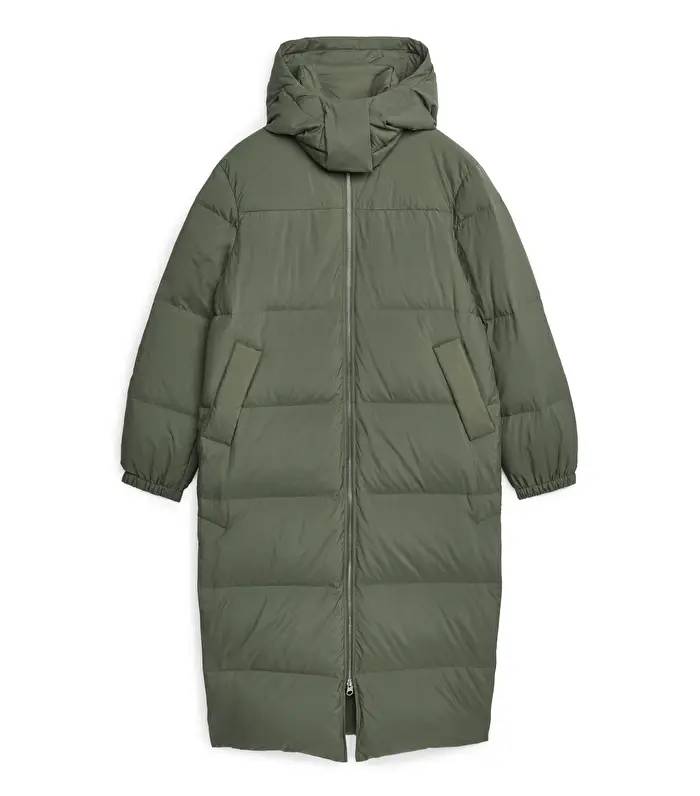 This Is the New Version of Arket's Sell-Out Puffer Coat | Who What Wear UK