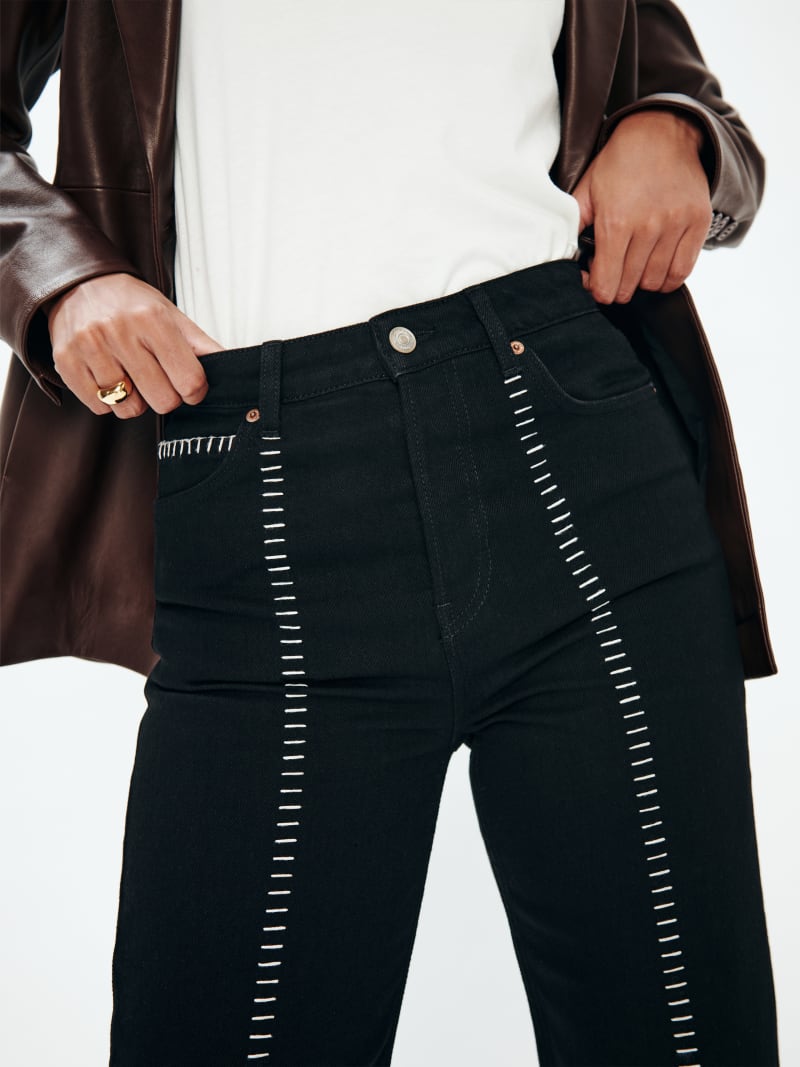 Знаменитости и модники одержимы этими джинсами Brand