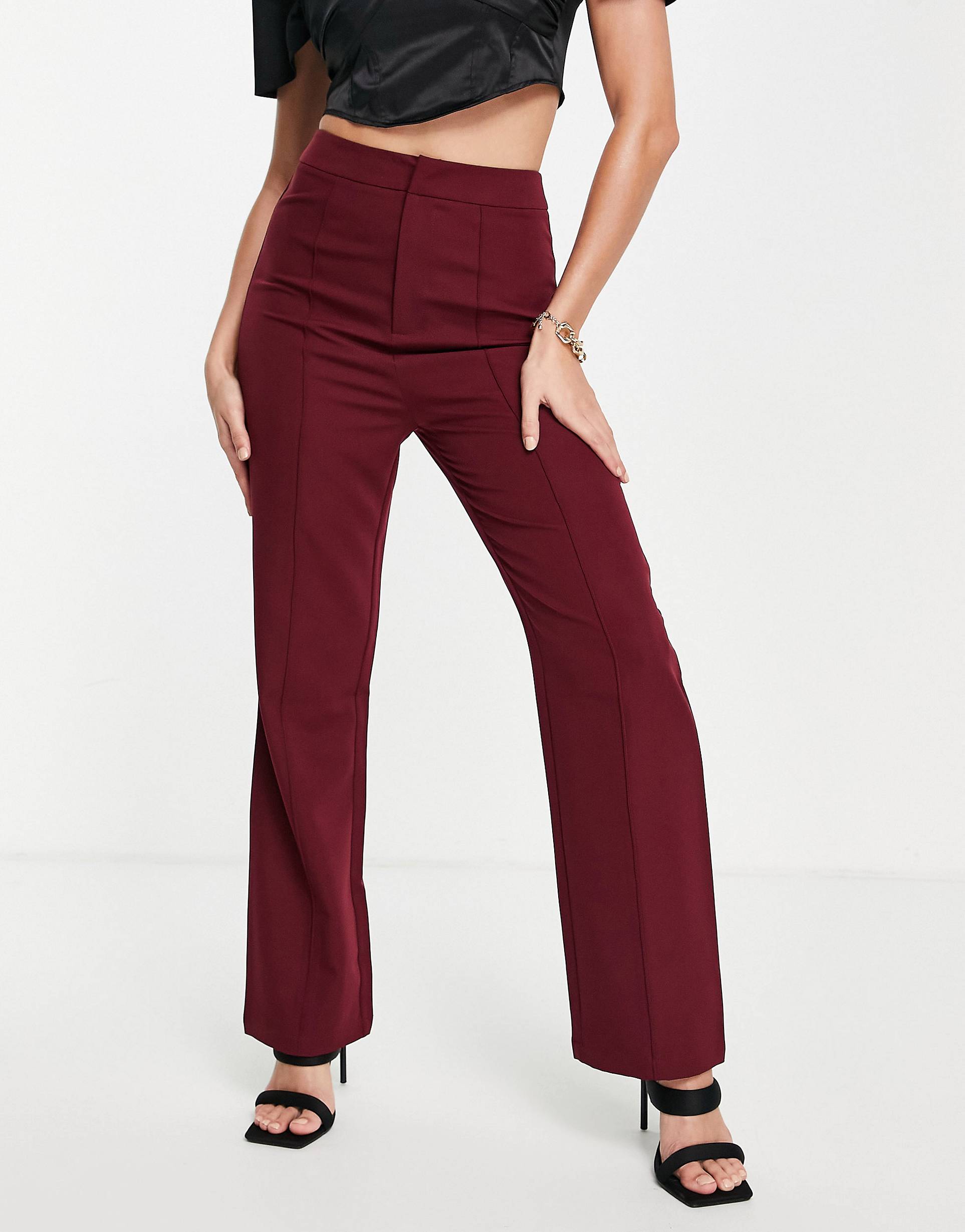 7 Chic Ways to Wear Red Pants in 2022 | Who What Wear