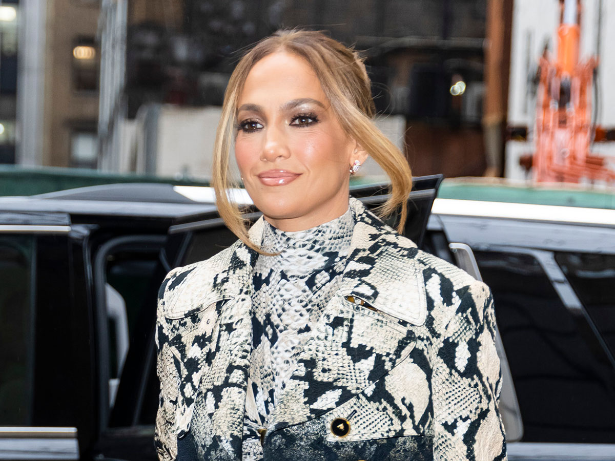 Jennifer Lopez Wearing the Snakeskin Trend