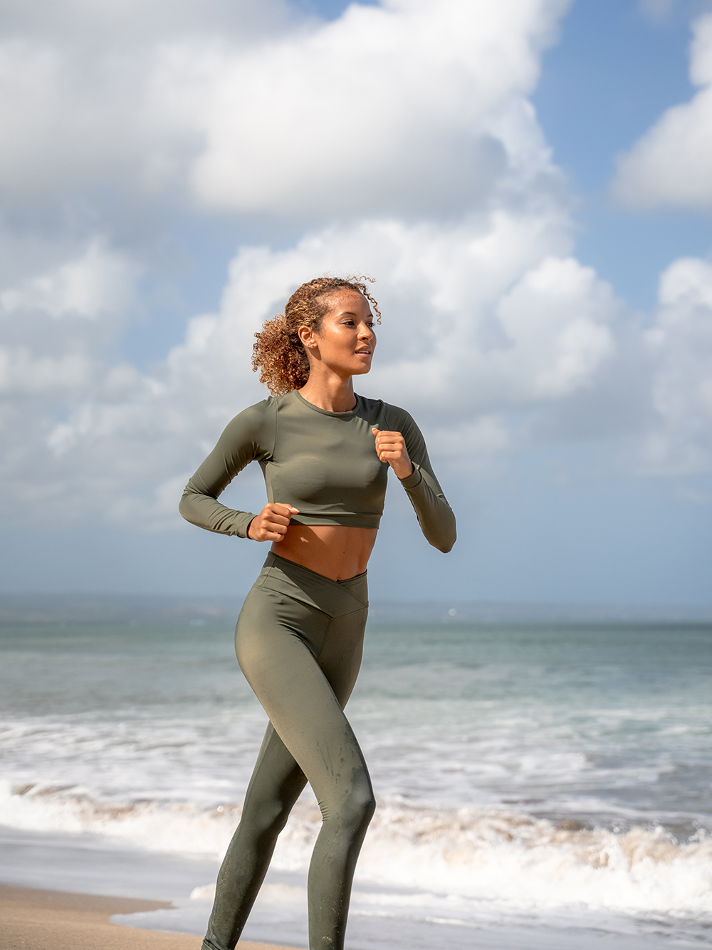Bestisun Long Sleeve Yoga Workout Tops Lightweight Thumbhole Shirts Athletic Wear for Women 