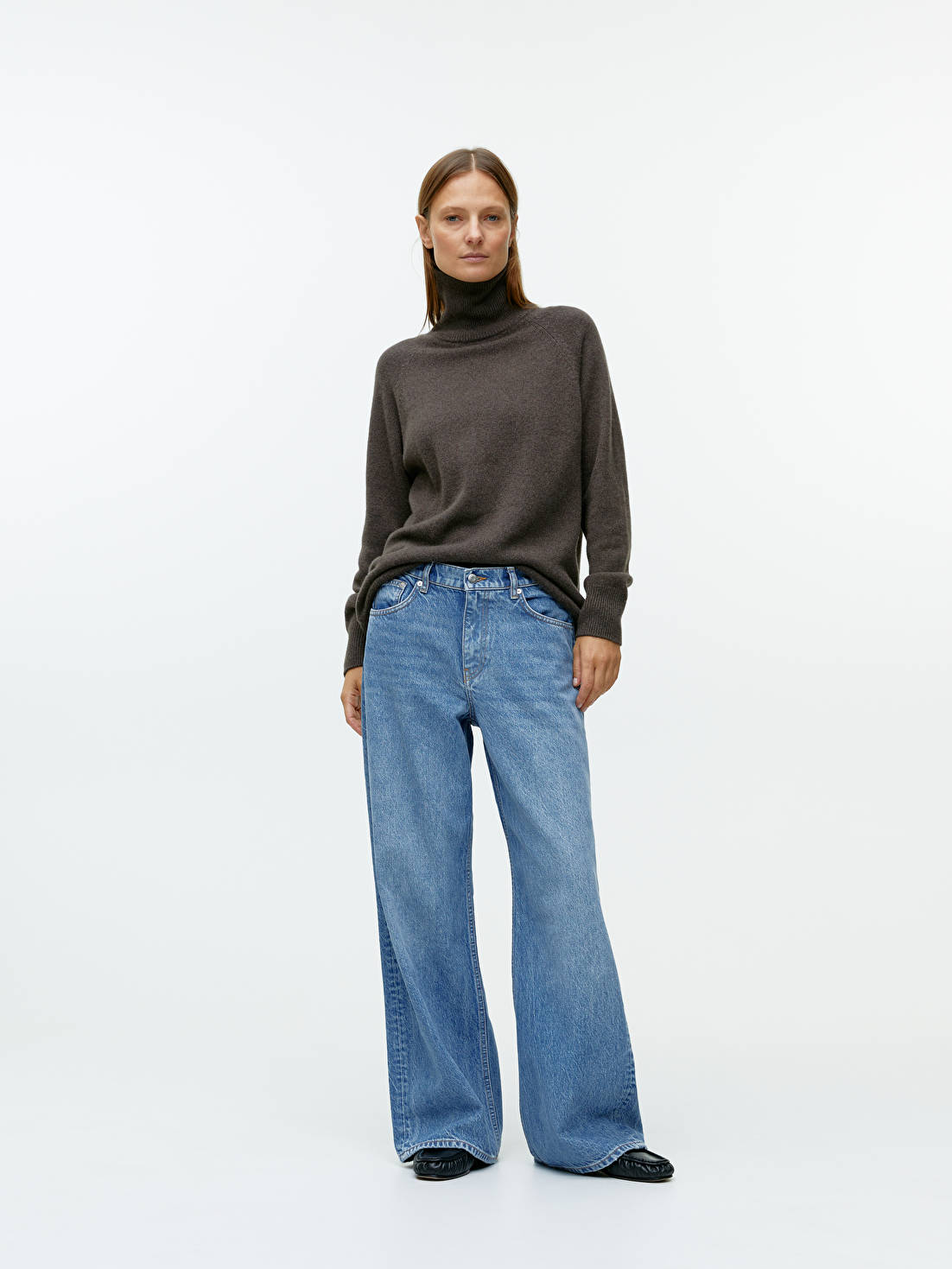I Can't Stop Wearing Arket's Regular Cropped Stretch Jeans | Who What ...