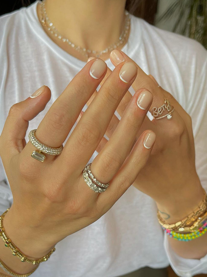 Trending Nails 2022: Reverse Accents