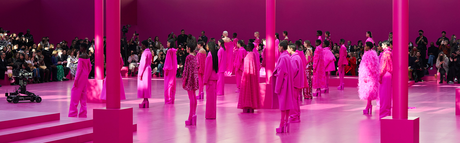 autumn winter 2022 fashion trends: Valentino Pink PP