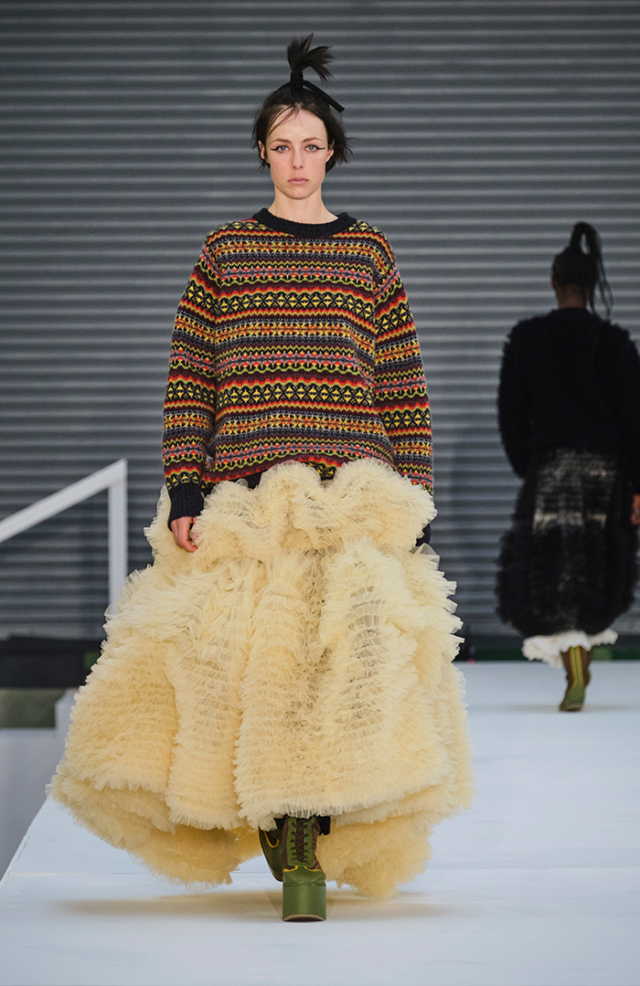 autumn winter 2022 fashion trends: oversized clothes at Molly Goddard