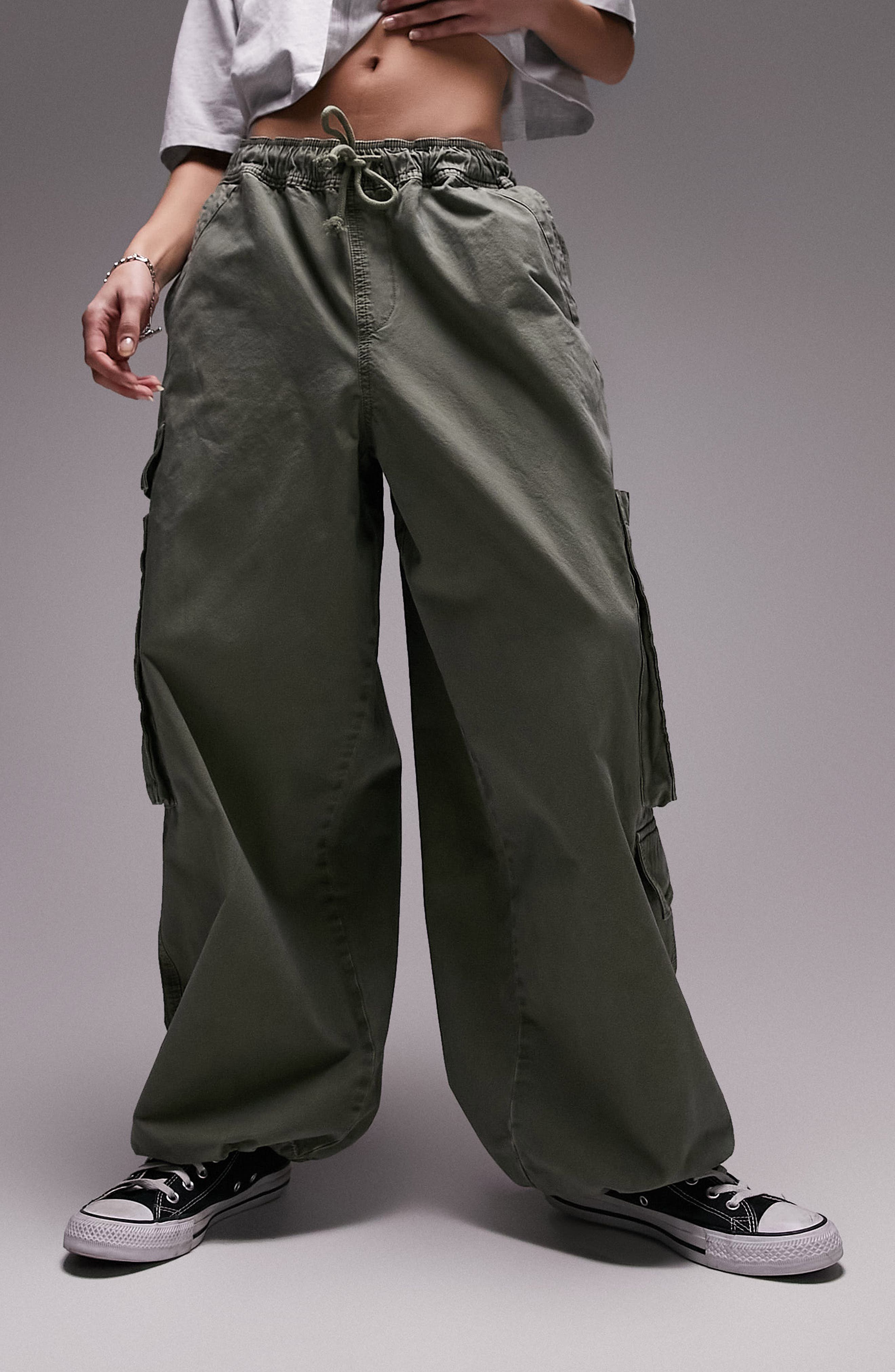 J Lo Wears Baggy Denim Cargo Pants With Oversize Pockets  POPSUGAR Fashion  UK