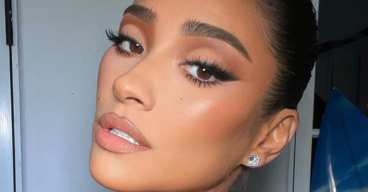 15 Celeb-Inspired Prom Makeup Looks You Won't Regret by Your 10-Year Reunion