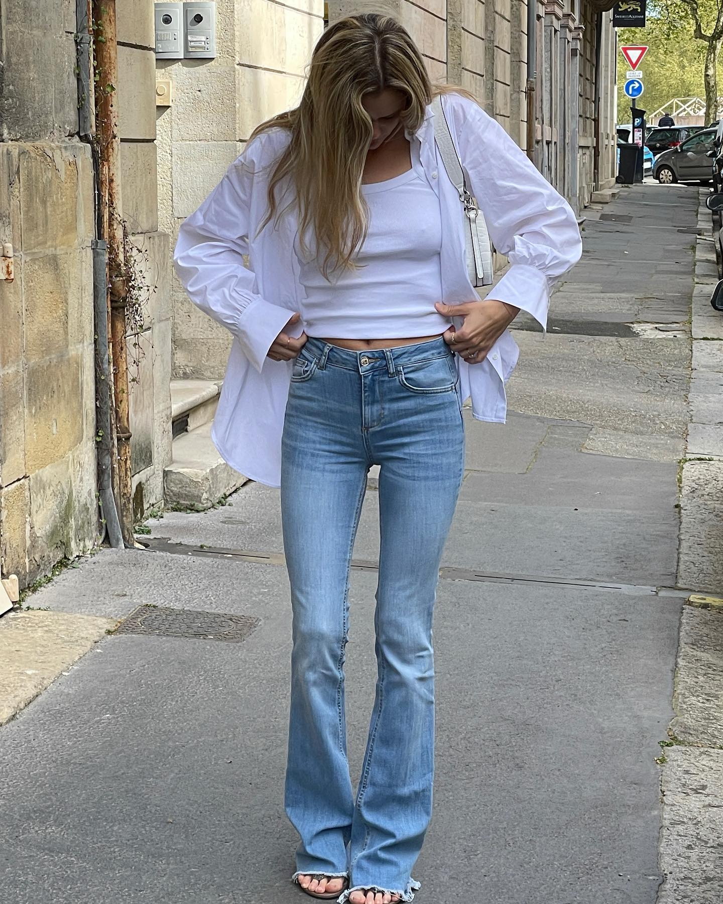 How to wear flare jeans