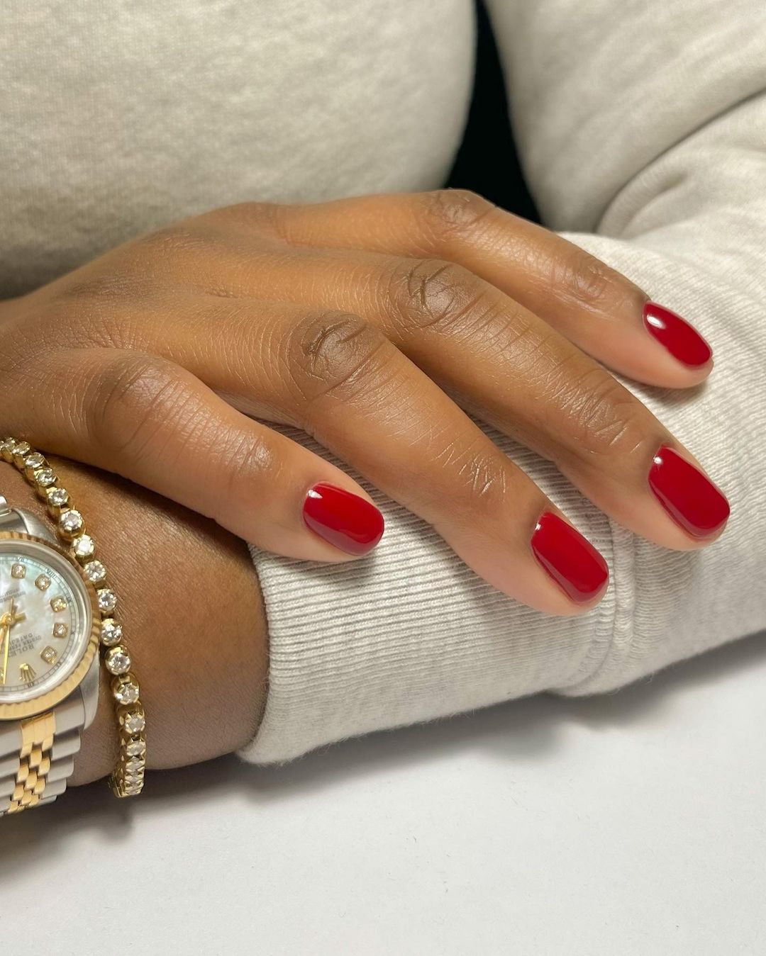 gel nail designs: classic red @paintedbyjools