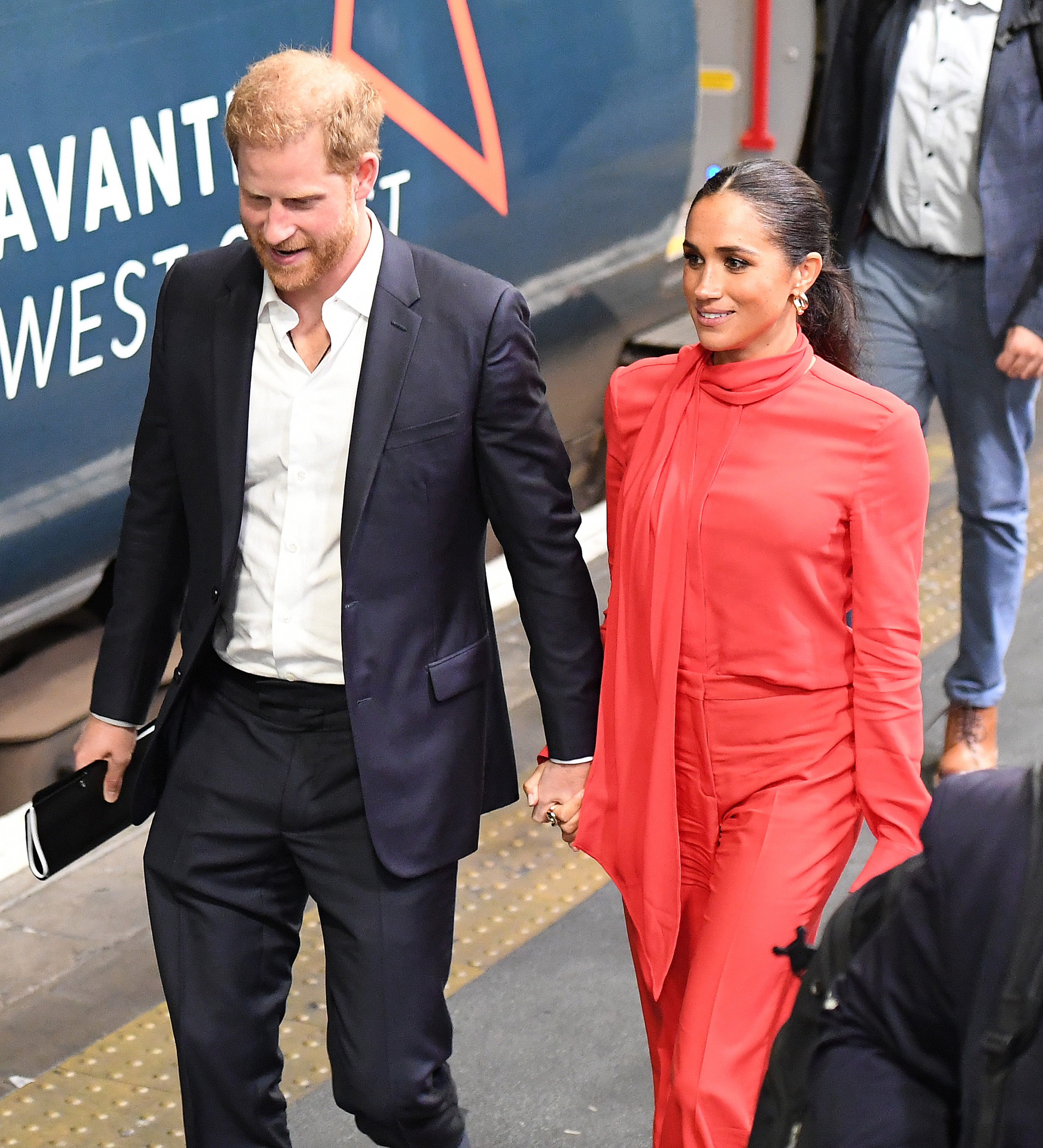 Meghan Markle Just Wore The Colour That Expert's Agree Looks Good On Everyone
