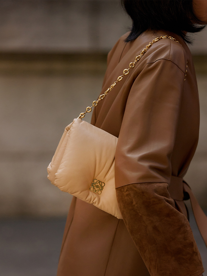 NWT LOEWE Brown Leather Puffer Goya Gold Chain Shoulder Bag Size