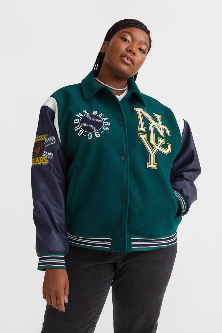 20 Women Outfits With Varsity Jackets To Repeat - Styleoholic