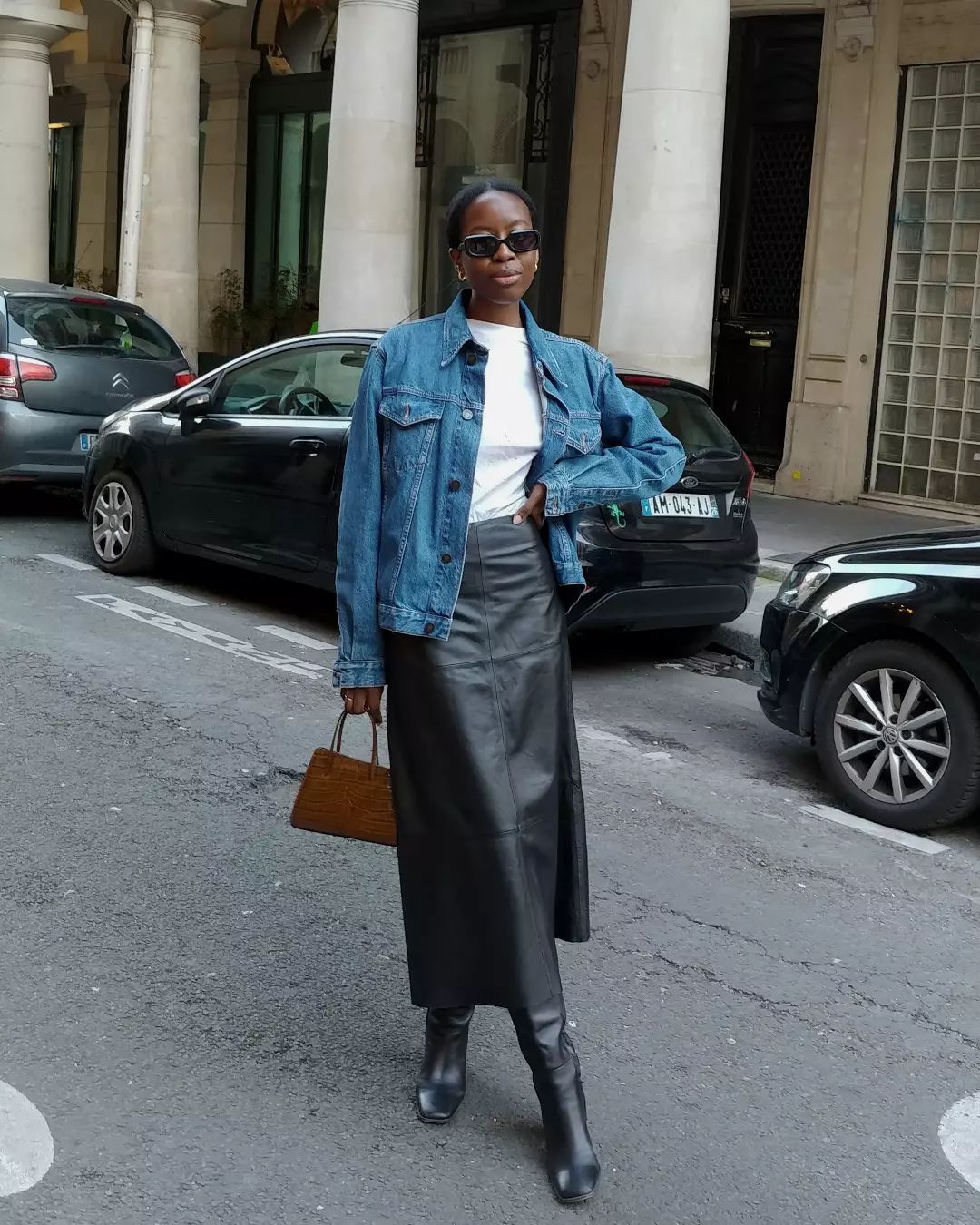 Top 78 how to wear a black leather skirt Update