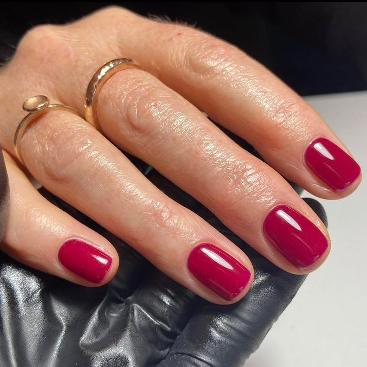 10 Gorgeous Nail Colors To Glam Up Your Office Quotient