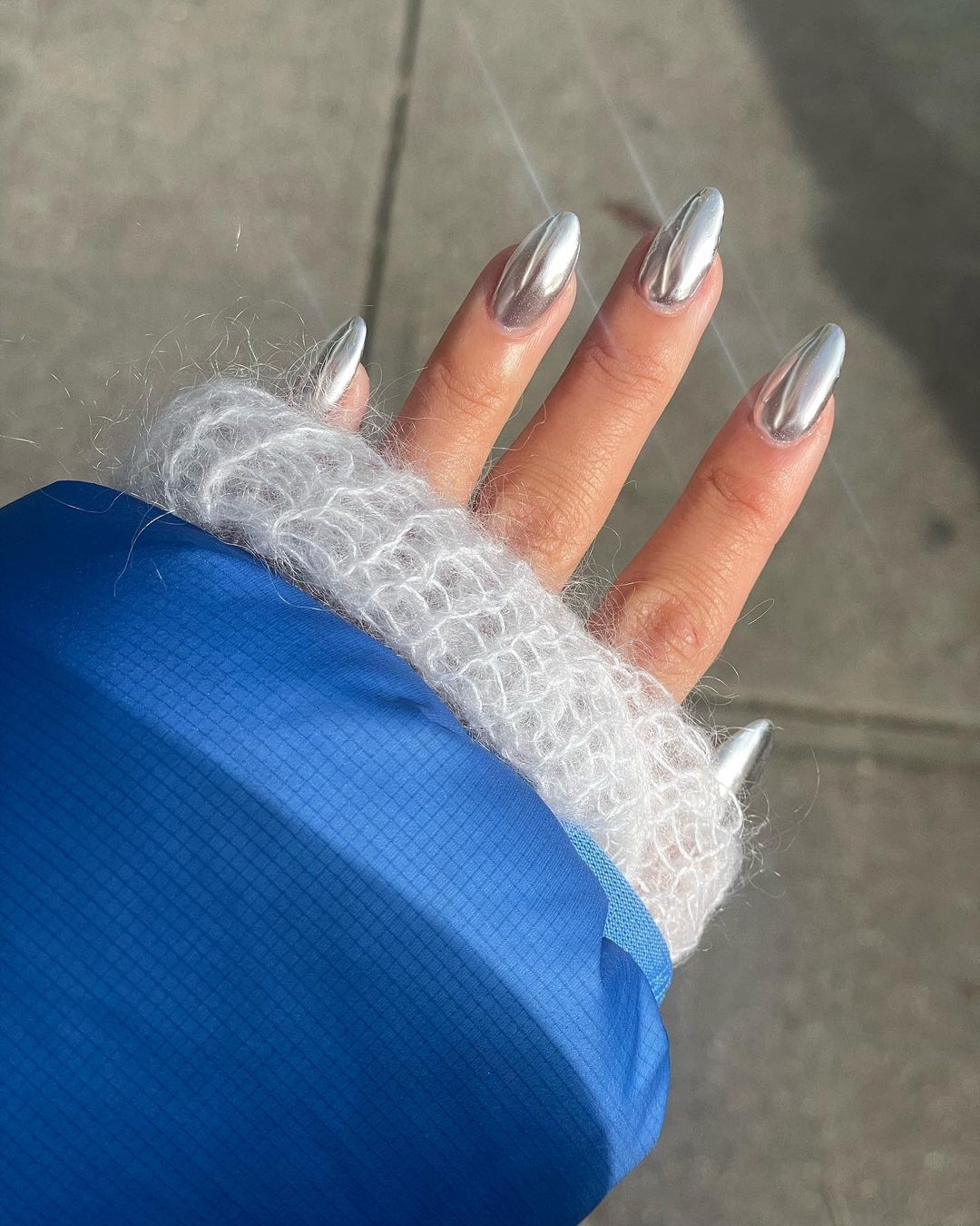 These 8 Nail Colours Will Be Trending in 2023: @himichelleli Silver Chrome