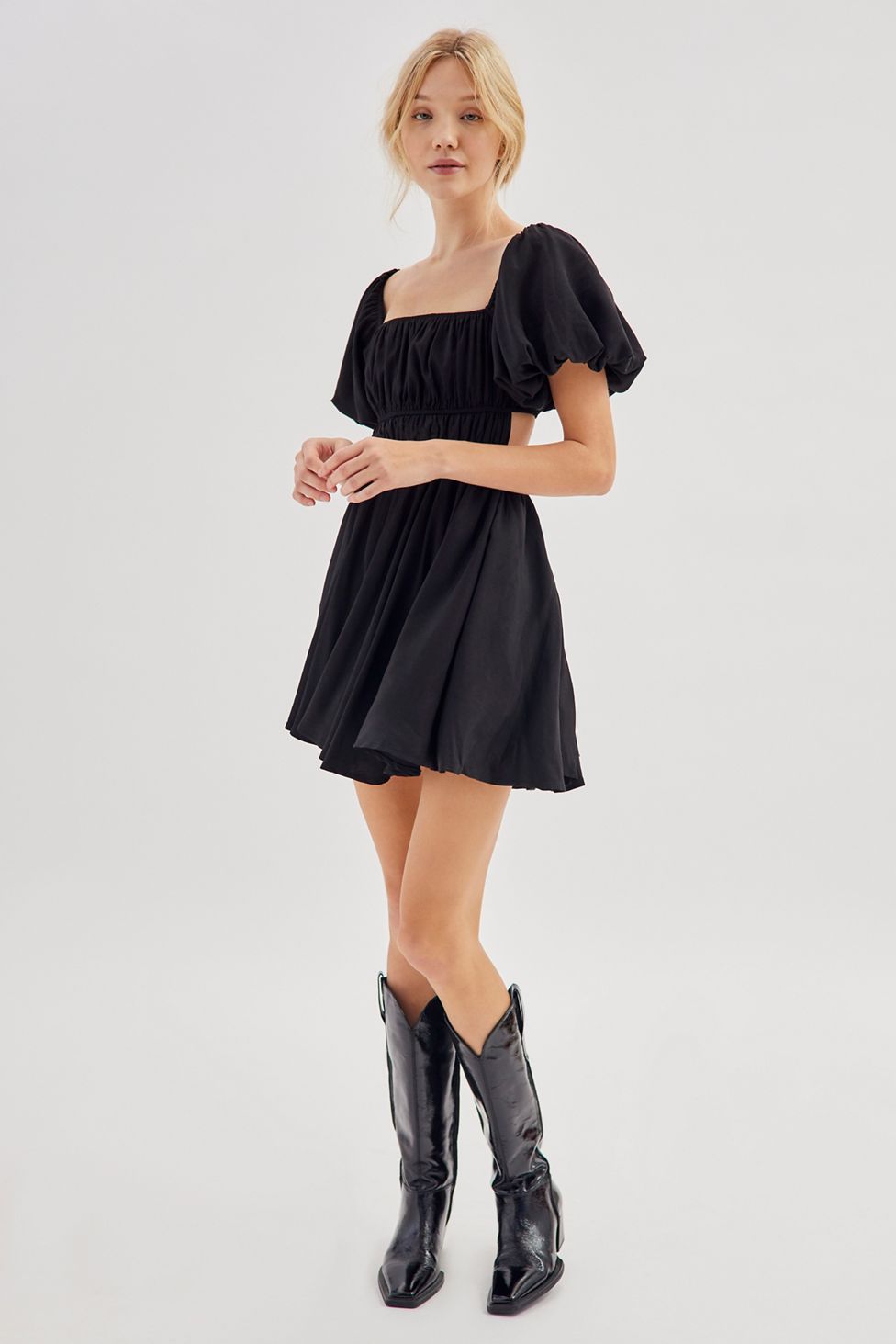 28 Simple Dresses to Wear With Tall Boots