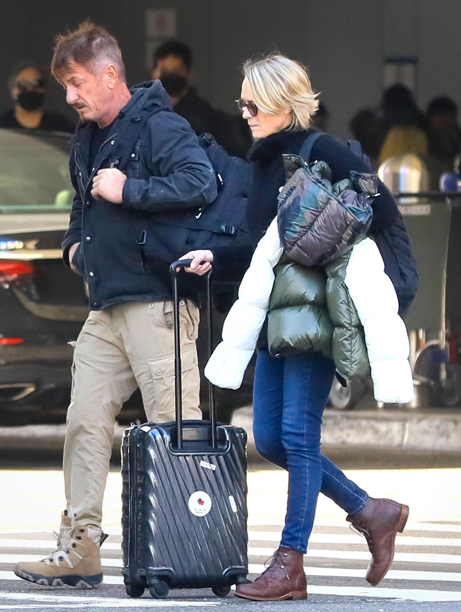 celebrity airport outfits robin wright
