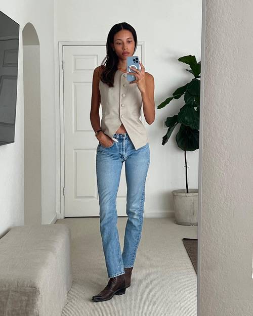 The 5 Best Jeans to Wear With Cowboy Boots for Women