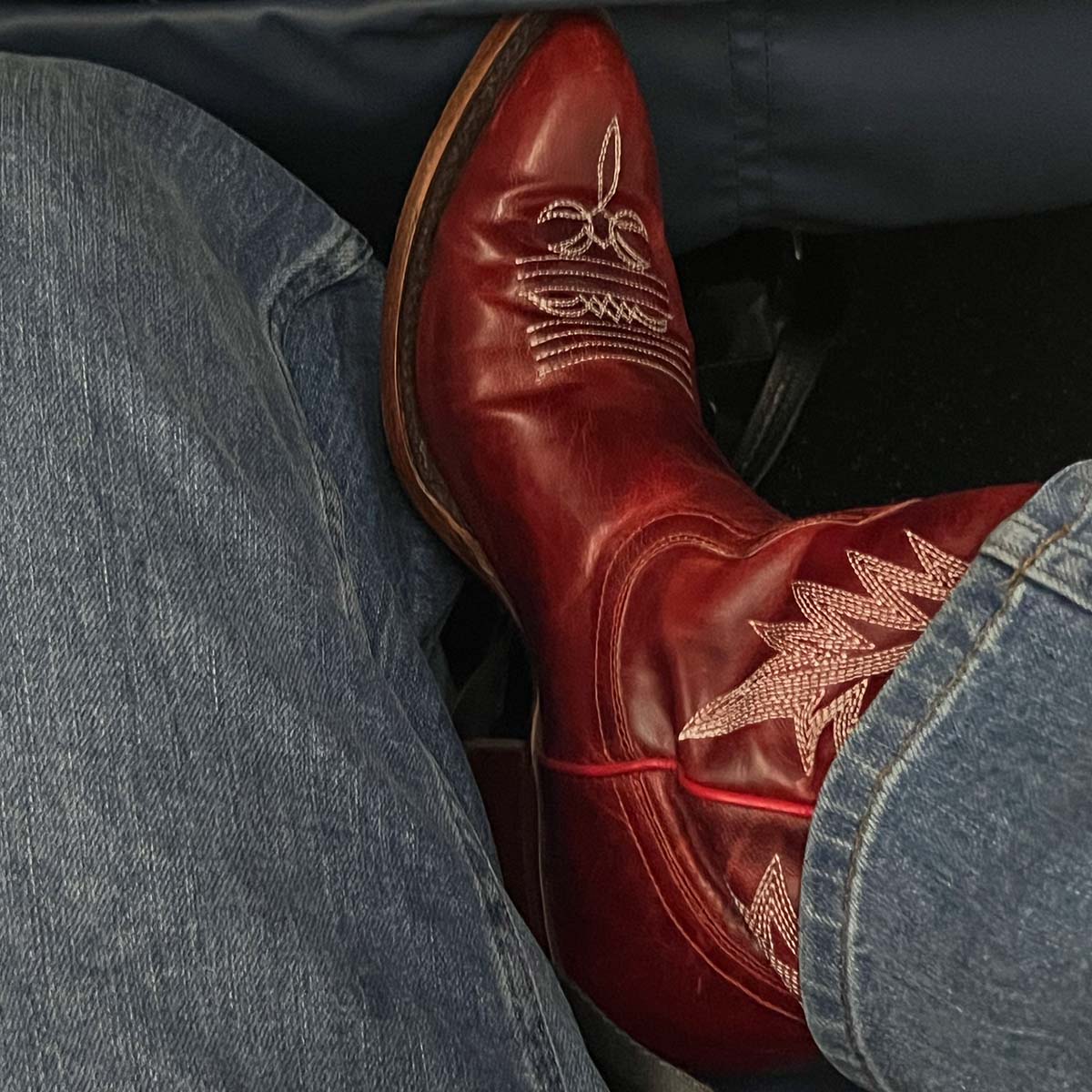 Can You Wear Cowboy Boots With Skinny Jeans?