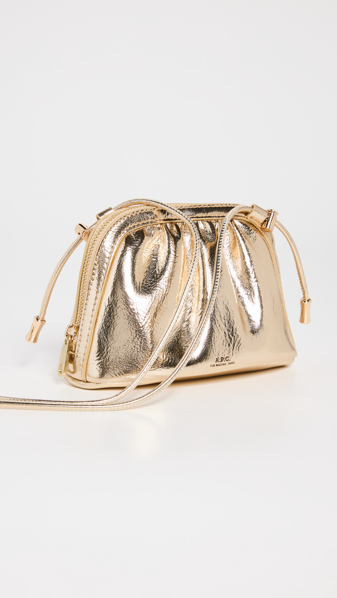 34 Metallic Accessories New Yorkers Are Loving Right Now | Who What Wear