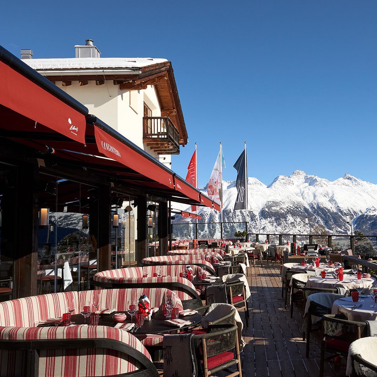 Luxury shopping in St. Moritz : Tower Revue