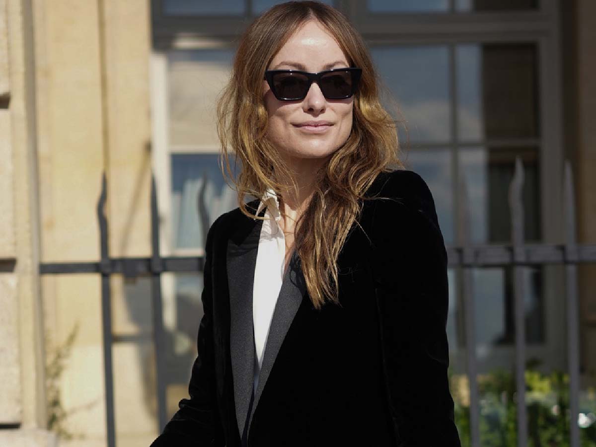 Olivia Wilde's Anti-Skinny Jeans Are a Perfect Match for This Luxe Runway Trend