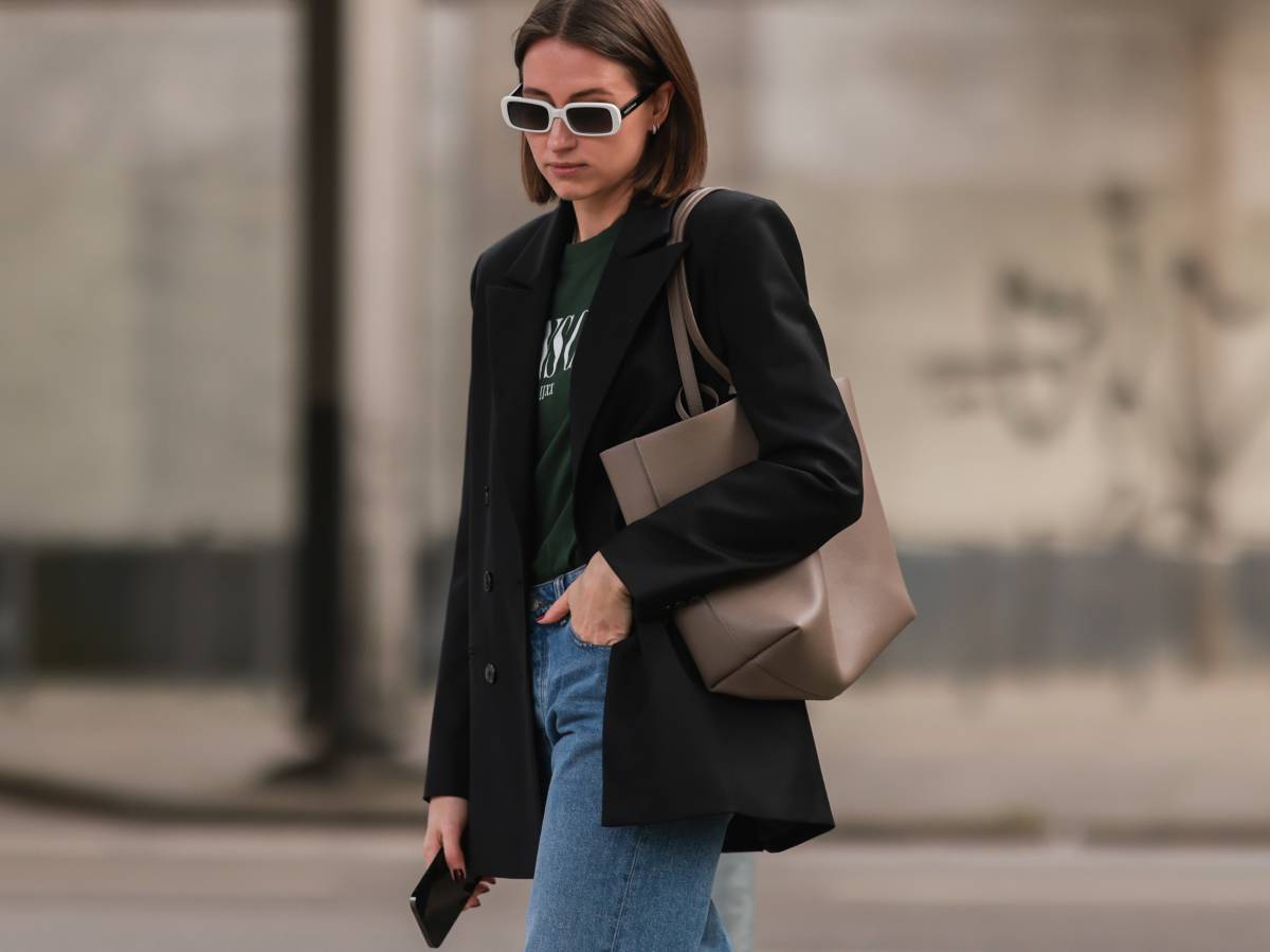 Showgoer wears the Saint Laurent Shopping Tote