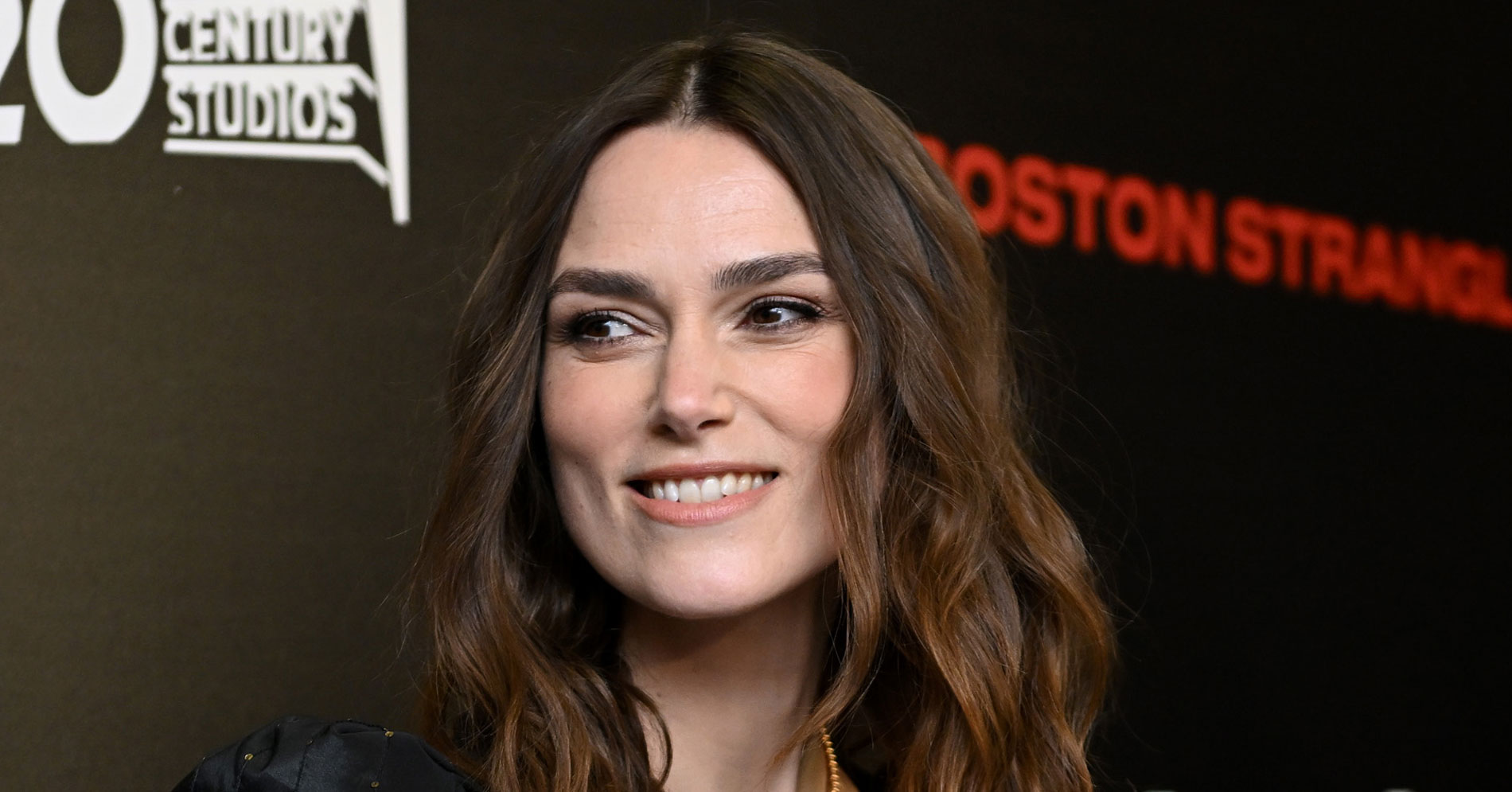 Keira Knightley Simply Wore a Lace-Up Corset Gown on the Pink Carpet