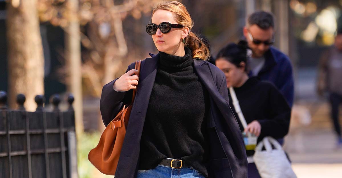 Jennifer Lawrence's Casual-Cool Sneakers Are On Every Fashion Girl's Wishlist RN