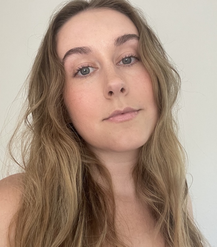 Beauty editor bare skin selfie