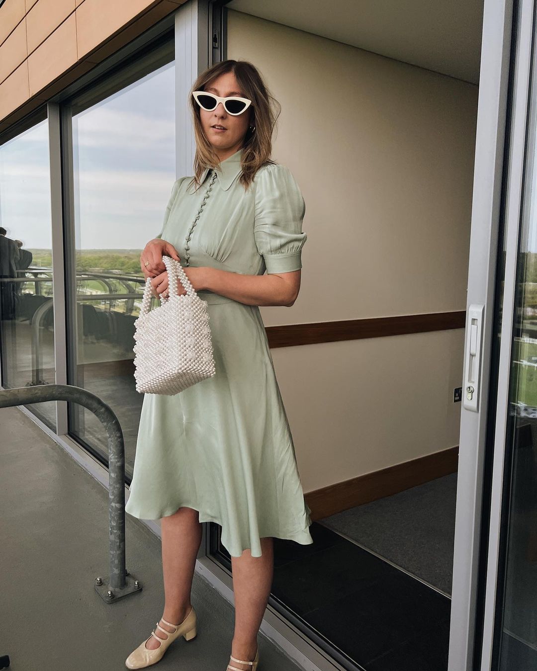 What to wear to Ascot: @bubblyaquarius wears a tea dress and Mary Janes