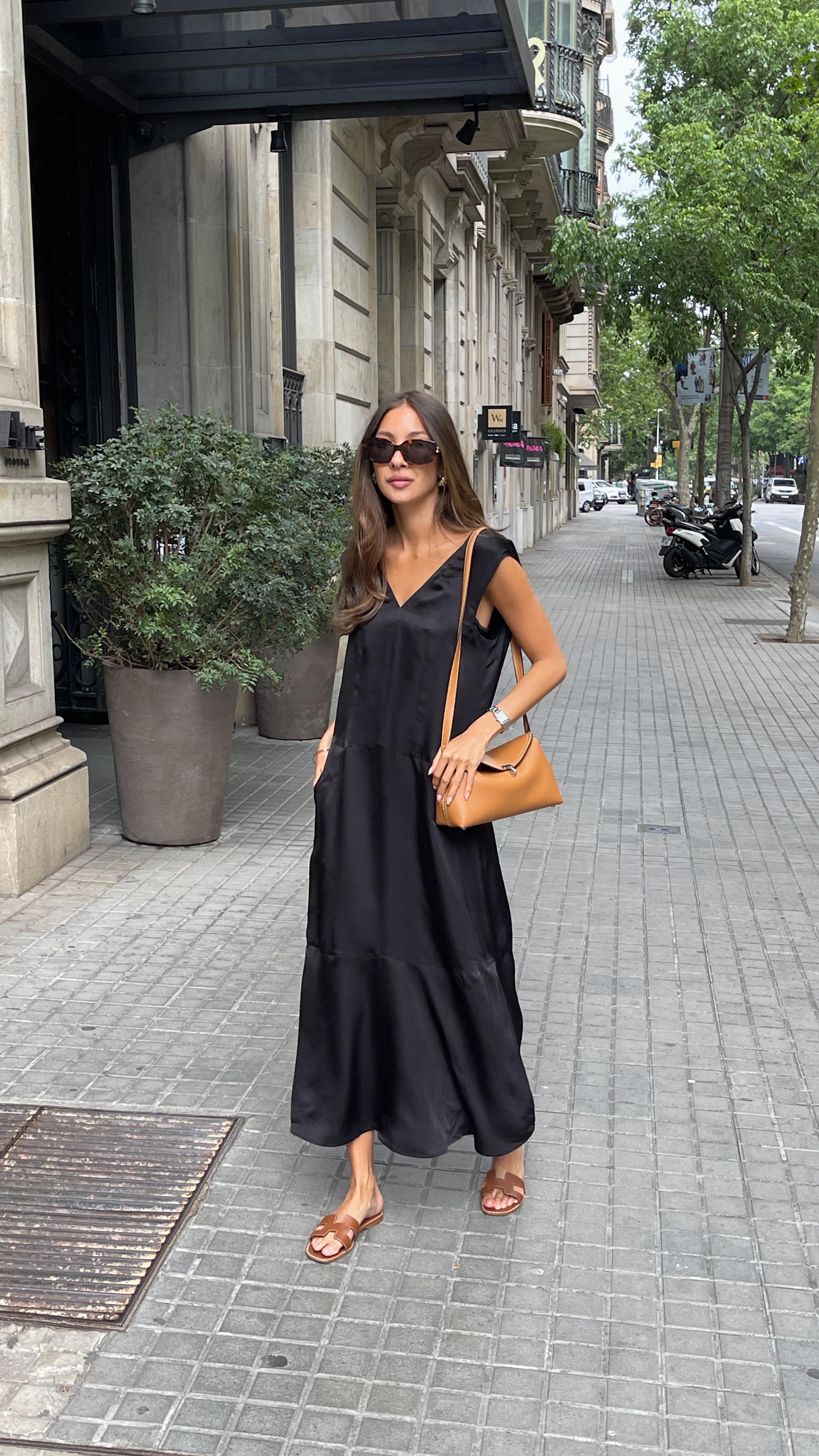 How Fashion People Wear Simple Black Dresses and Sandals | Who What Wear