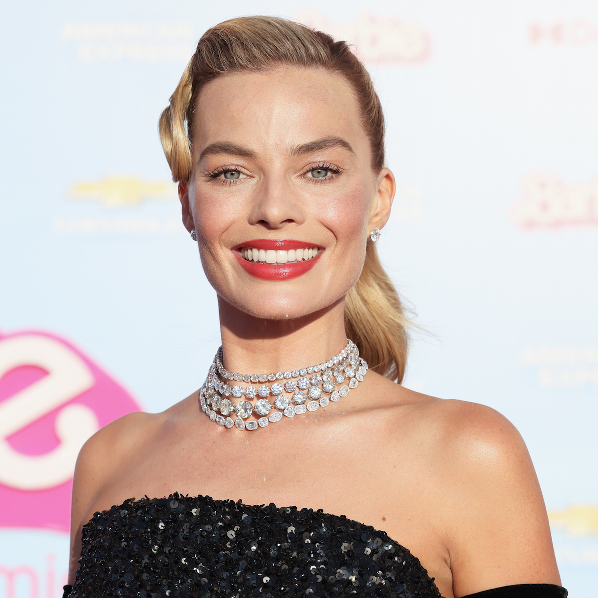 Every Product Used in Margot Robbie's Barbie Premiere Makeup
