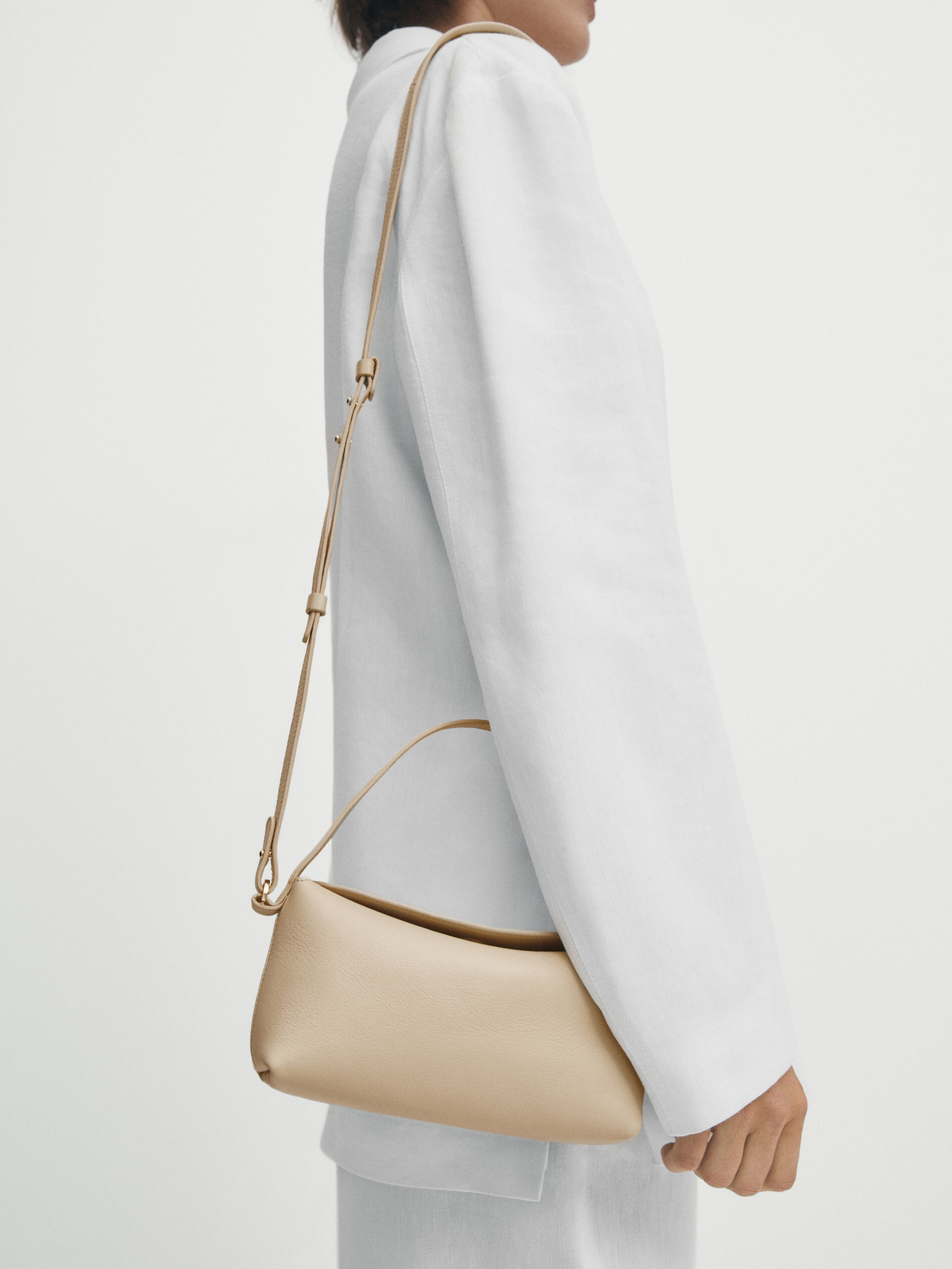 Massimo Dutti Handbags Can Easily Pass for Designer | Who What Wear