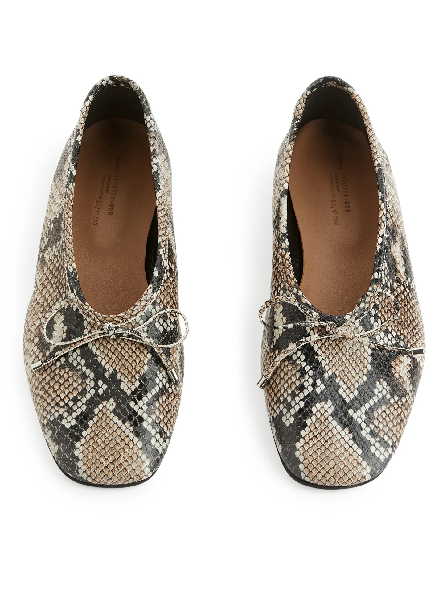 26 Flat Shoes for Autumn, From Loafers To Mary Janes | Who What Wear UK