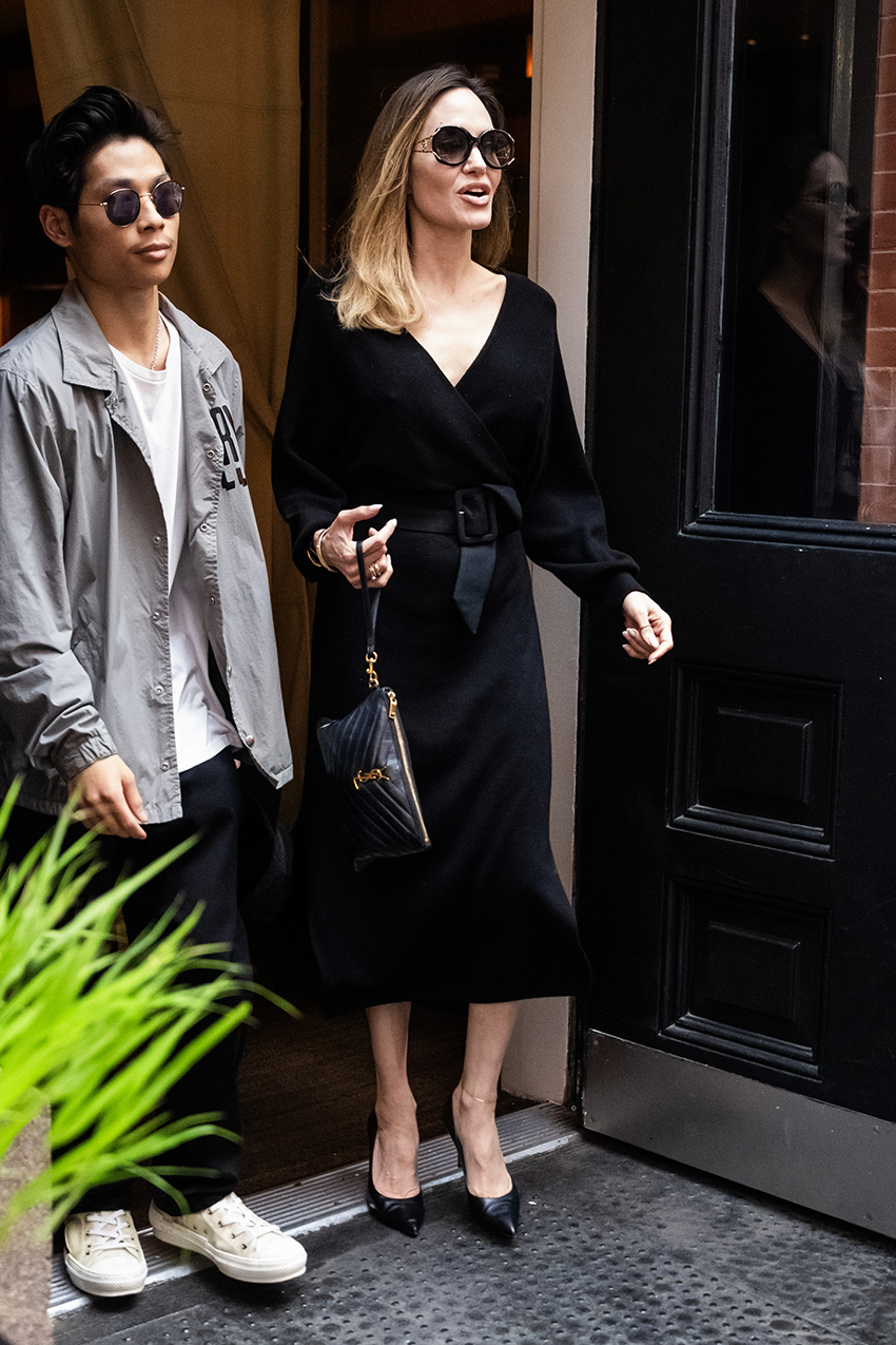 Angelina Jolie's Tote Is the It-Bag for Summertime – CR Fashion Book