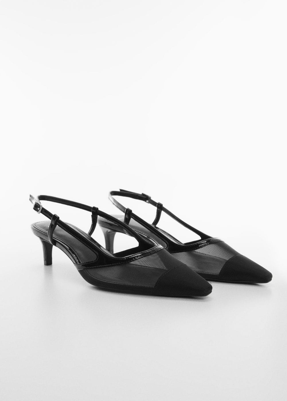 Dakota Jonson Embraces the Mesh-Shoe Trend In a Stylish Way | Who What ...